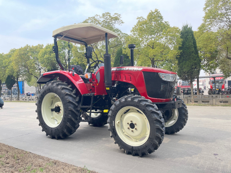Tractora FMWORLD - 804F